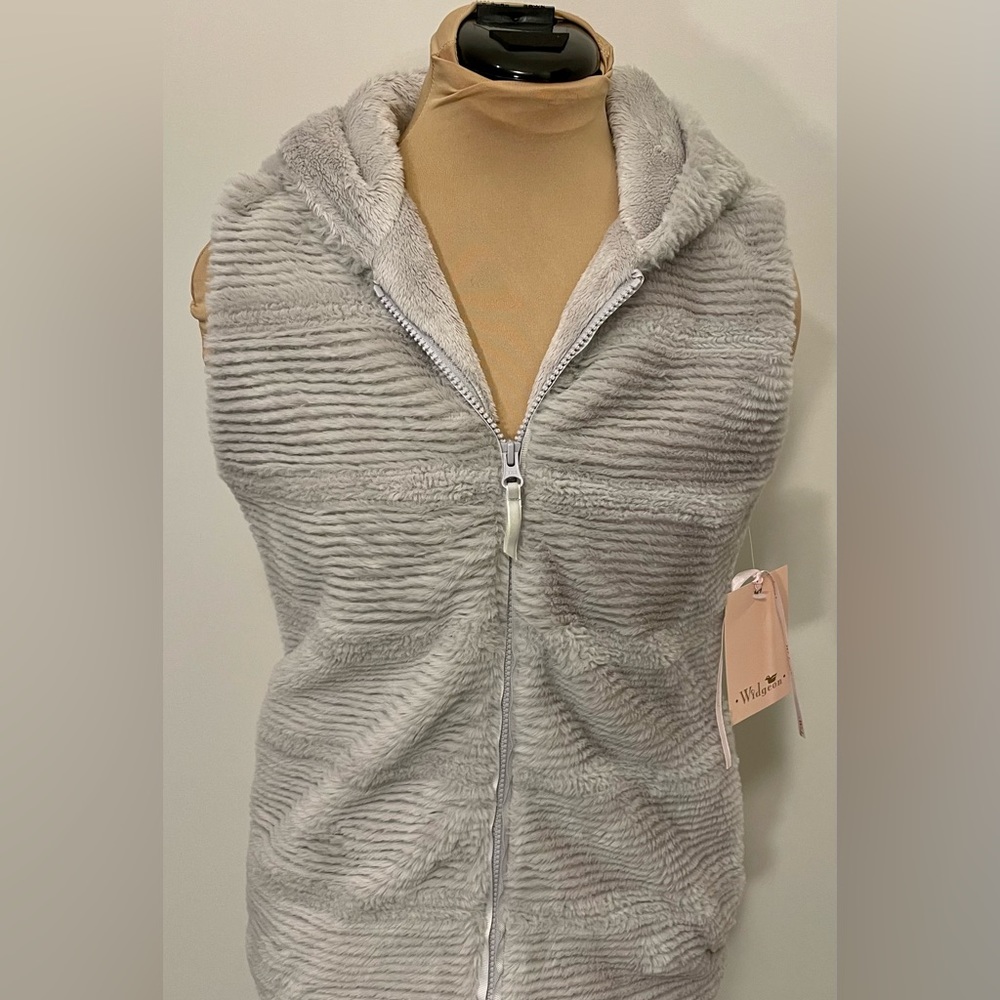 NWT Widgeon Fur Like Vest Girls XL